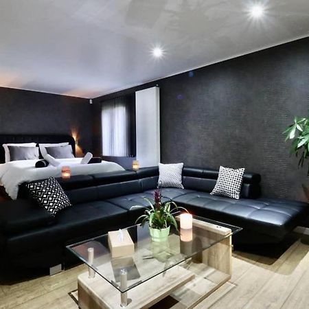 مبيت وإفطار Remersdaal Luxury House المظهر الخارجي الصورة
